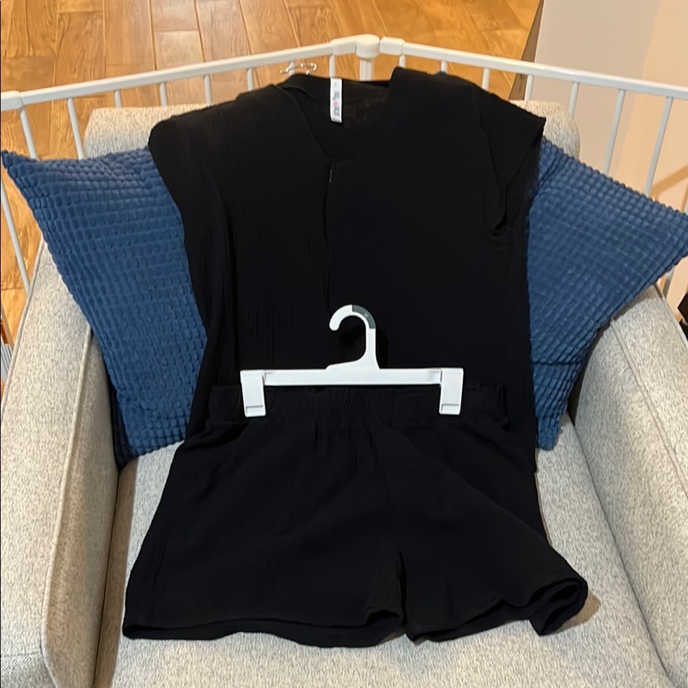 Latched Mama Black Set